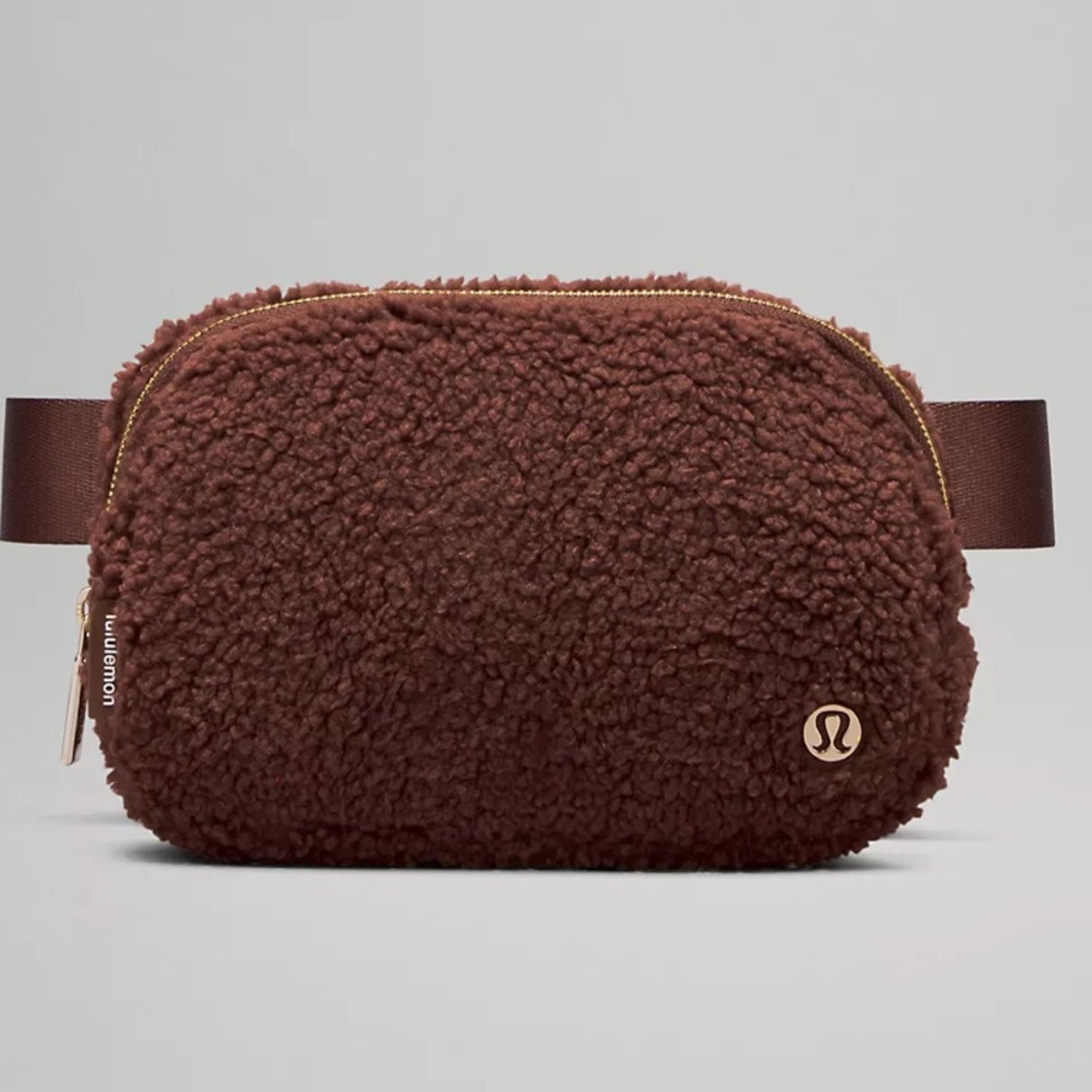 NWT Lululemon Everywhere Fleece Belt Bag 1L Brown Earth/Gold - Picture 11 of 15